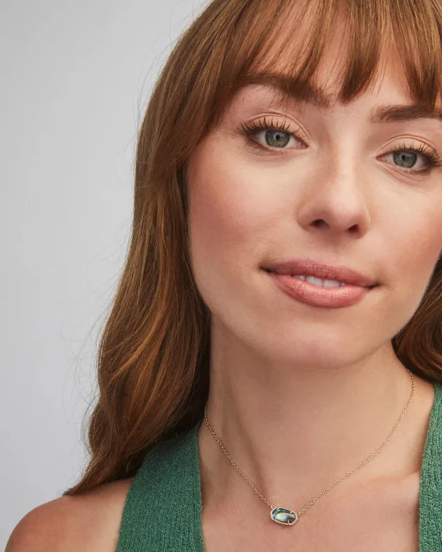 Kendra Scott Elisa Short Pendant Necklace / Gold Abalone Shell