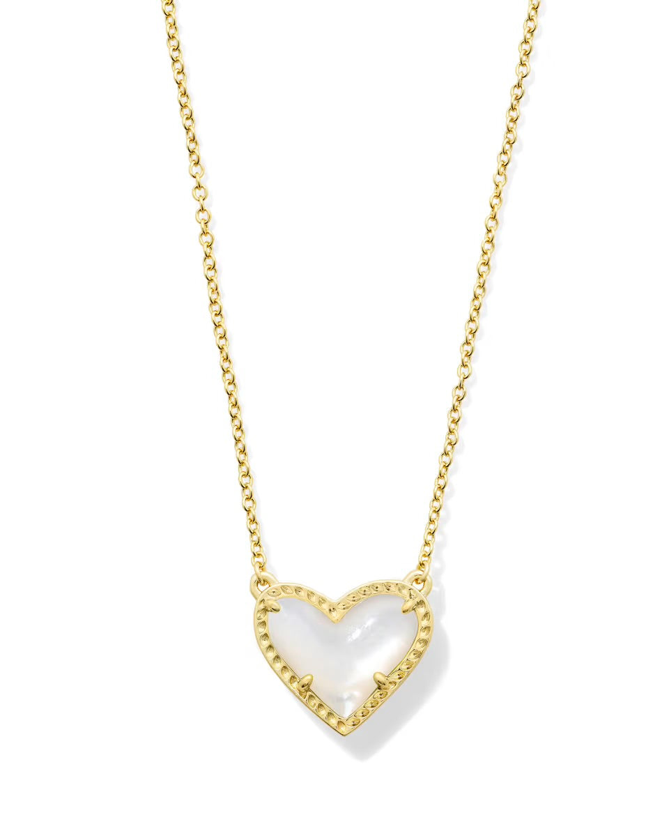 Kendra Scott Ari Heart Gold Short Pendant Necklace / Ivory Mother of Pearl