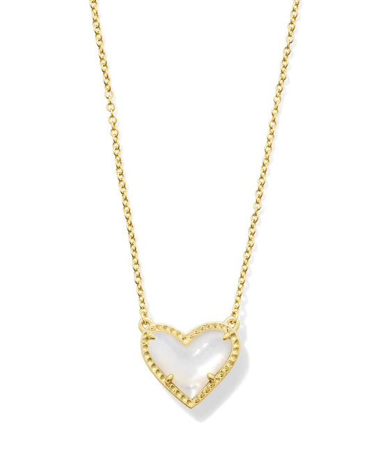 Kendra Scott Ari Heart Gold Short Pendant Necklace / Ivory Mother of Pearl